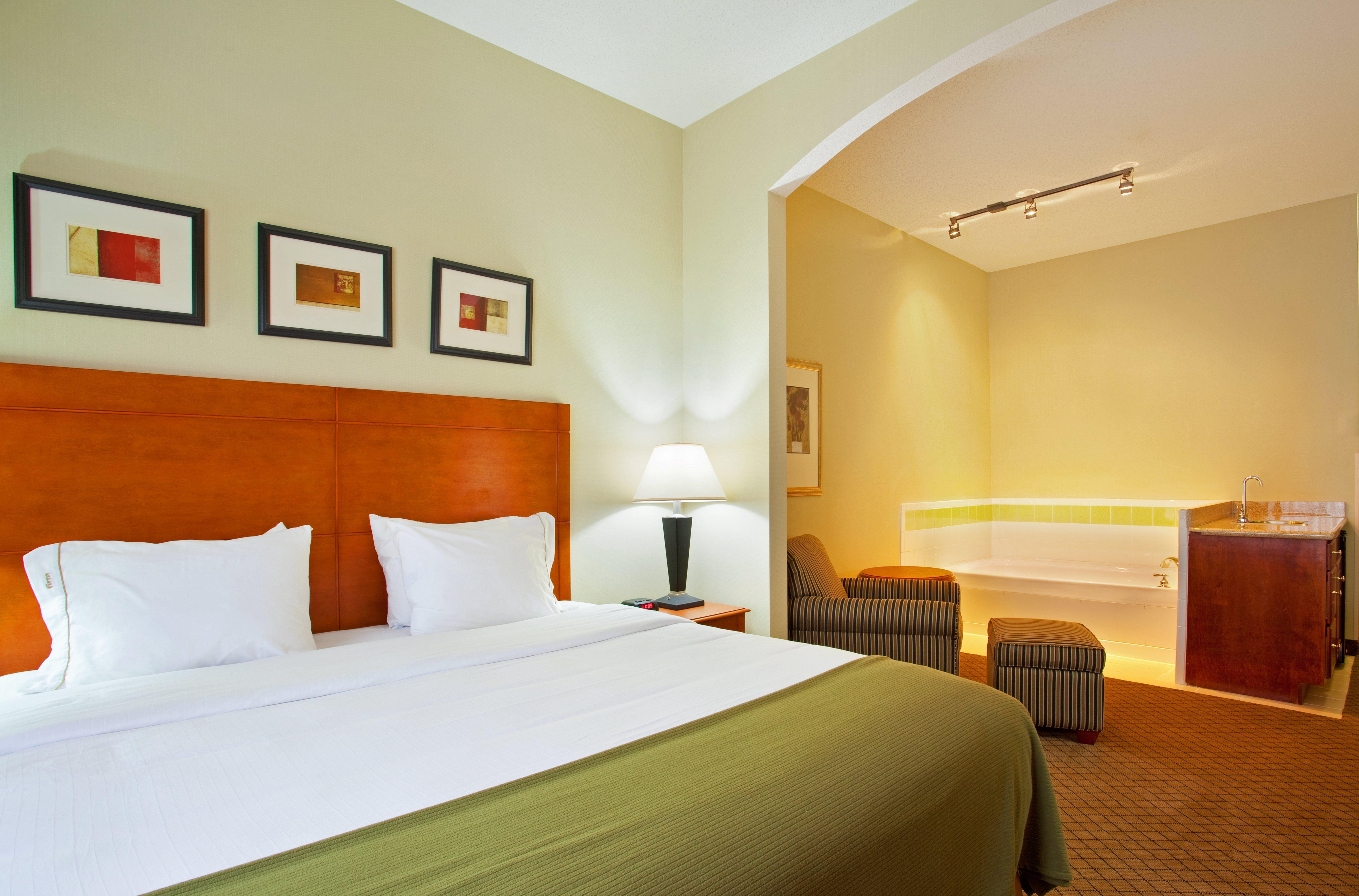 Holiday Inn Express Hotel & Suites Goshen By Ihg Exterior foto