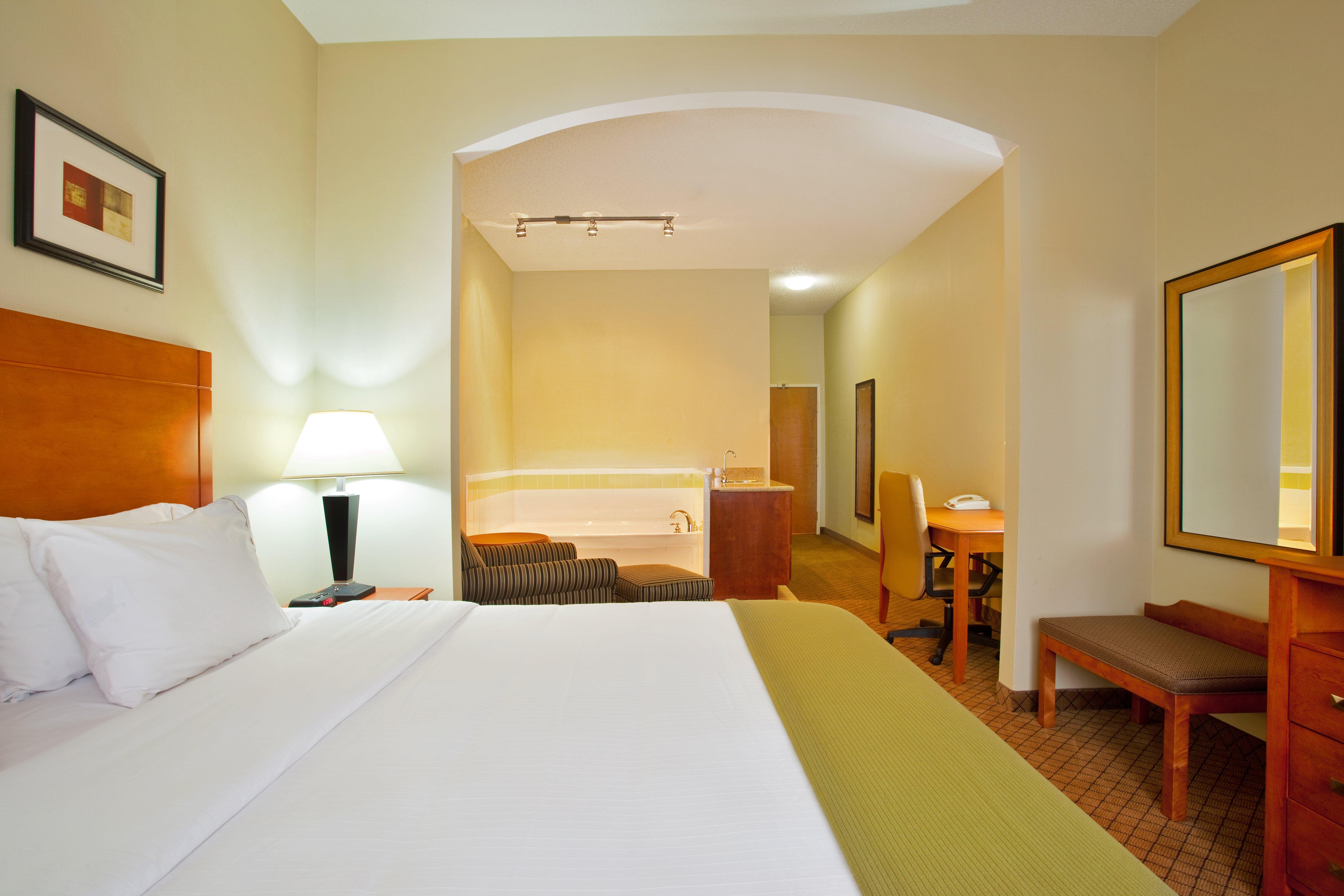 Holiday Inn Express Hotel & Suites Goshen By Ihg Exterior foto