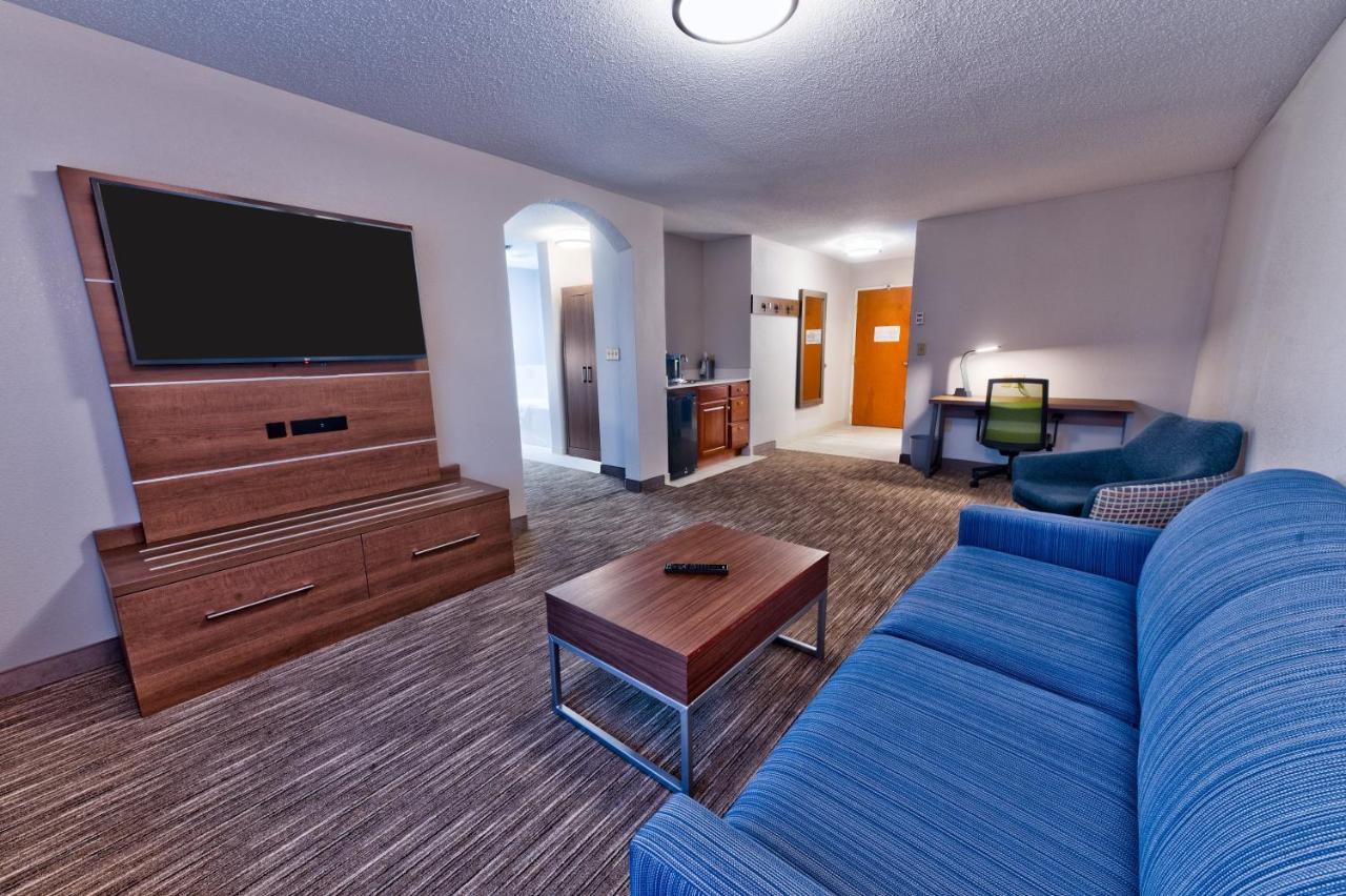 Holiday Inn Express Hotel & Suites Goshen By Ihg Exterior foto