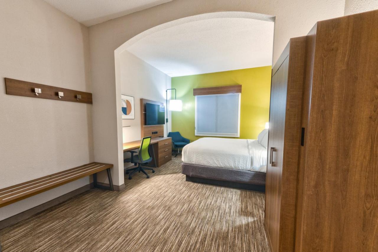 Holiday Inn Express Hotel & Suites Goshen By Ihg Exterior foto