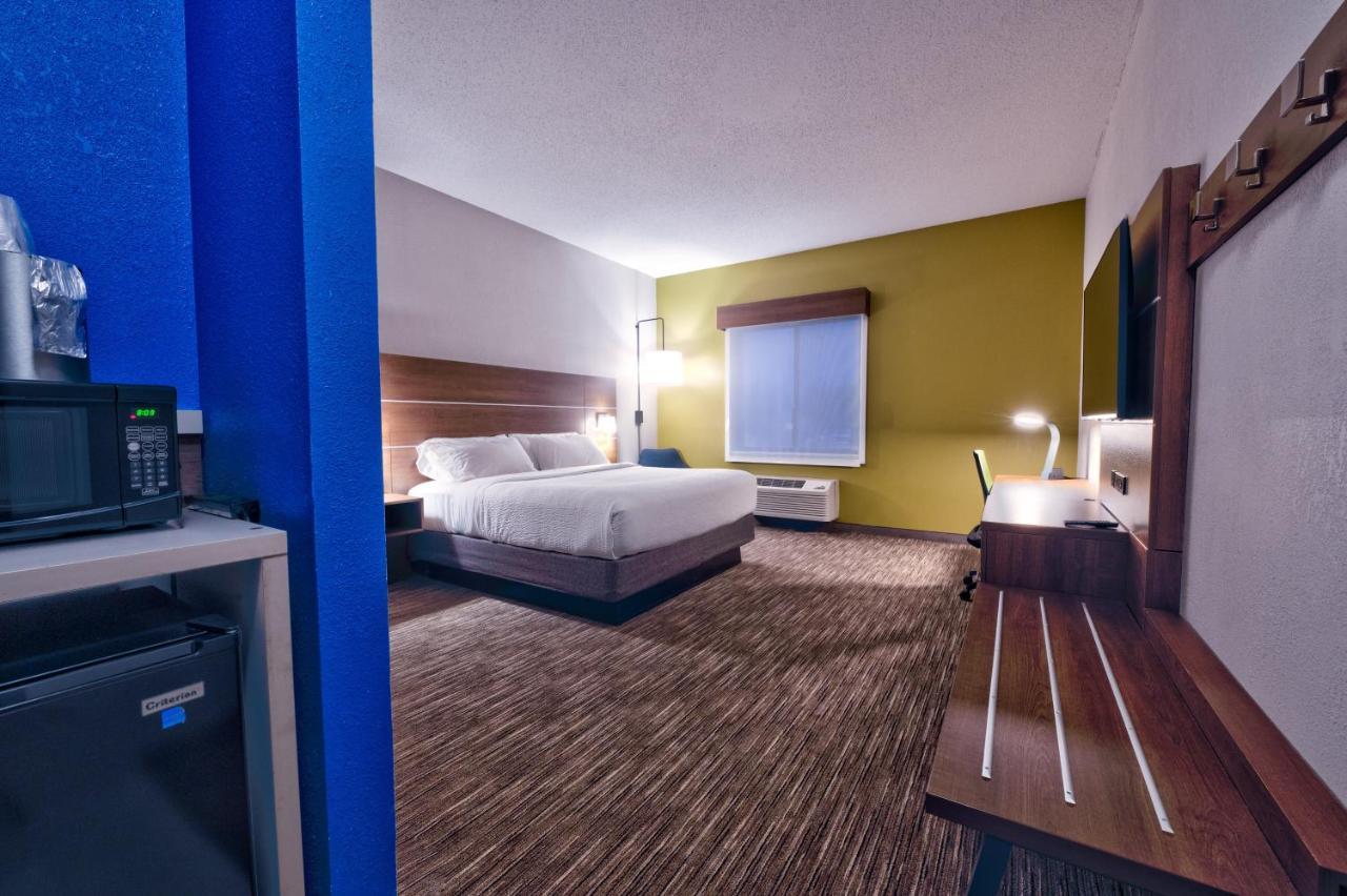 Holiday Inn Express Hotel & Suites Goshen By Ihg Exterior foto