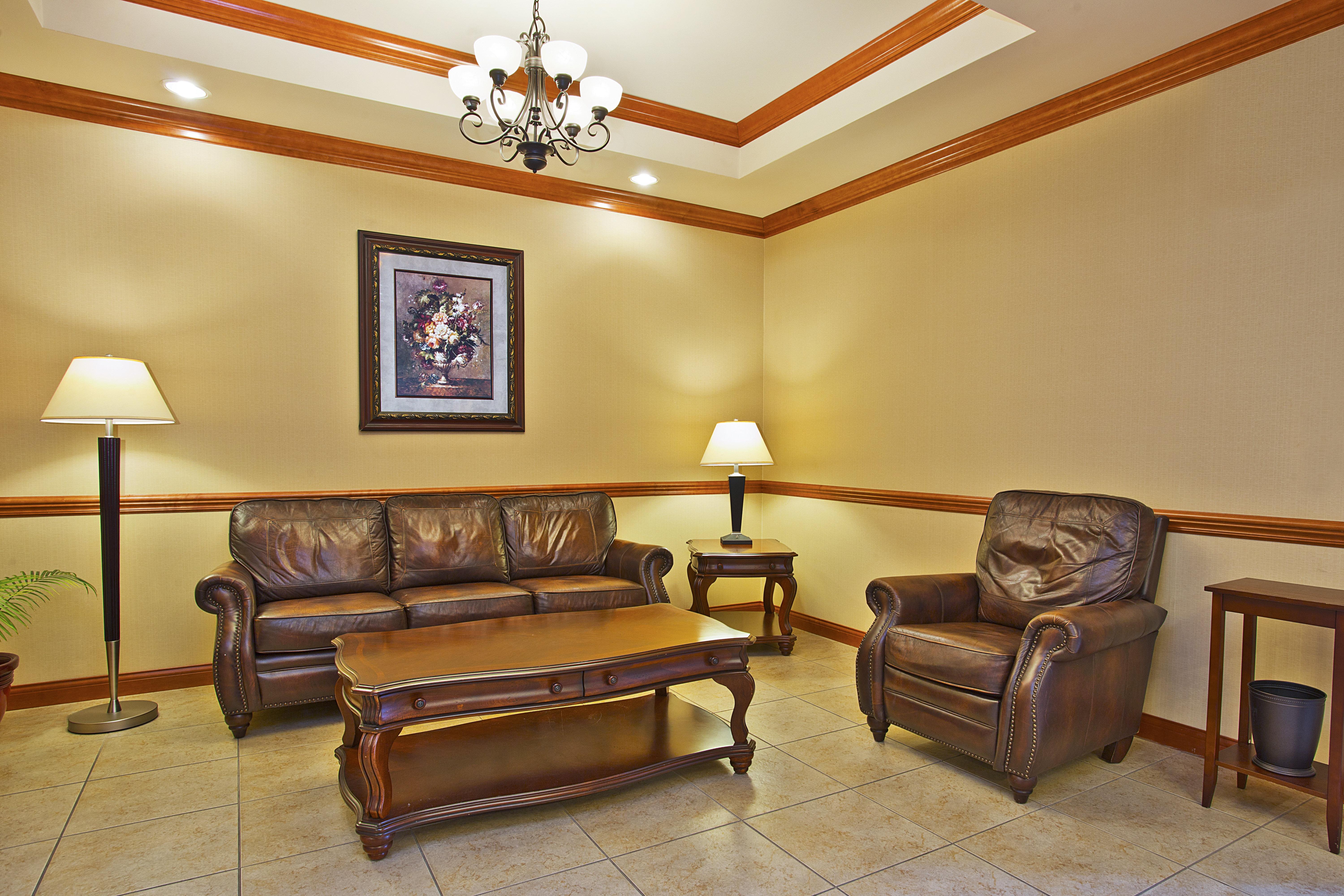 Holiday Inn Express Hotel & Suites Goshen By Ihg Exterior foto