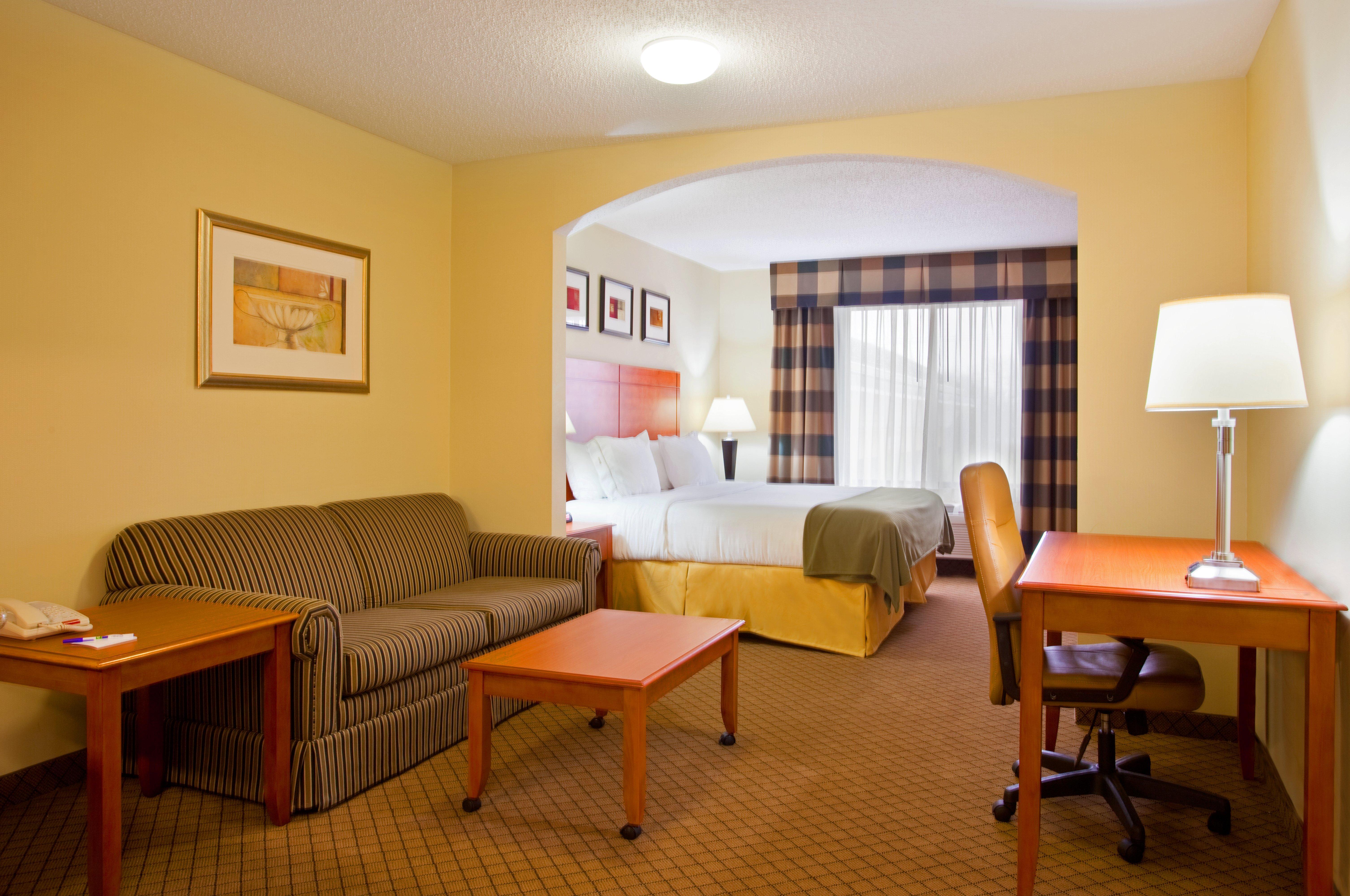 Holiday Inn Express Hotel & Suites Goshen By Ihg Exterior foto